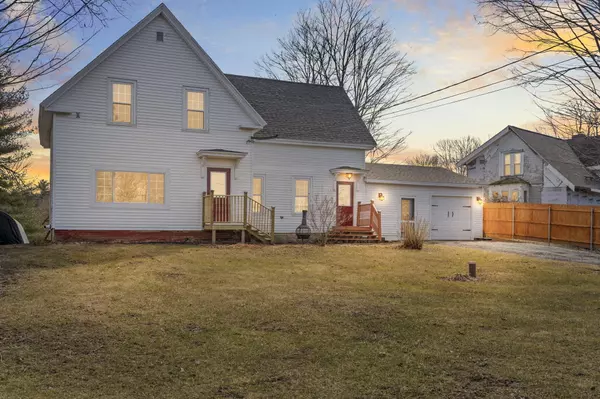 70 Smithtown RD, Pittston, ME 04345