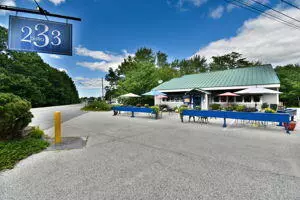 233 US-1, Yarmouth, ME 04096