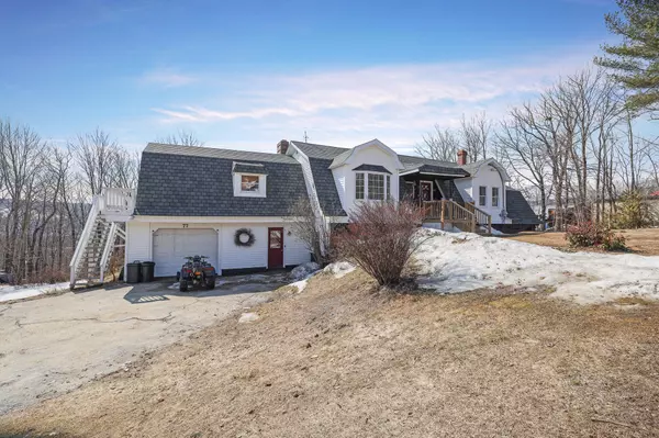 77 Swett AVE, Mexico, ME 04257