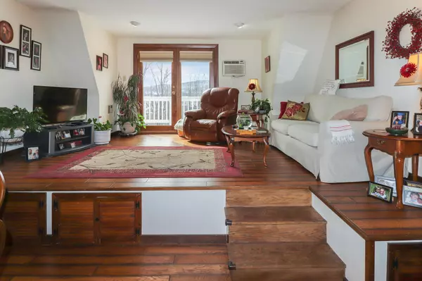 Mexico, ME 04257,77 Swett AVE