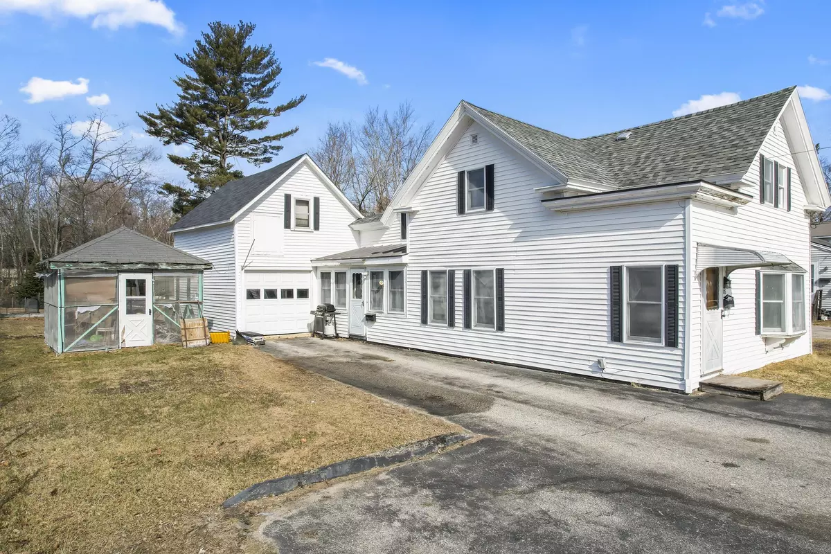 Lisbon, ME 04252,28 Pleasant ST