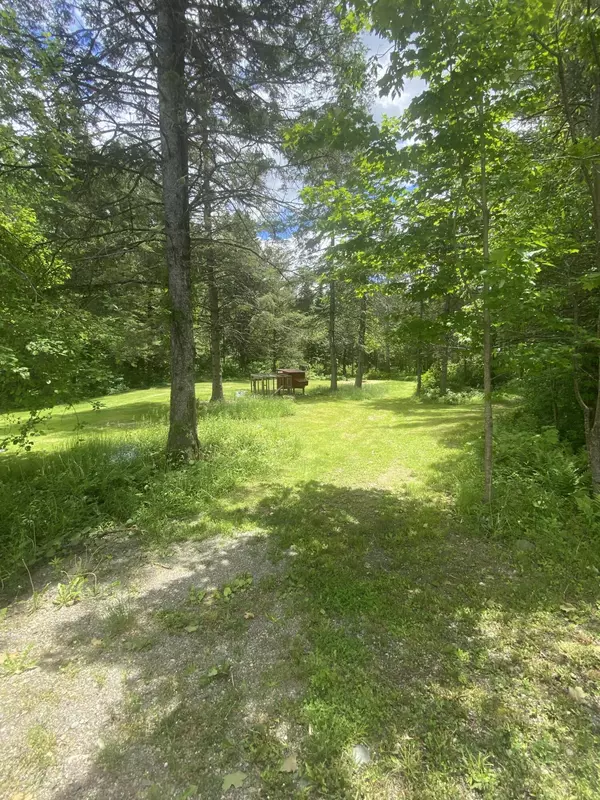 Hudson, ME 04449,253 Old Town RD