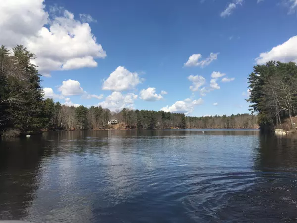 Raymond, ME 04071,163 DEEP COVE RD