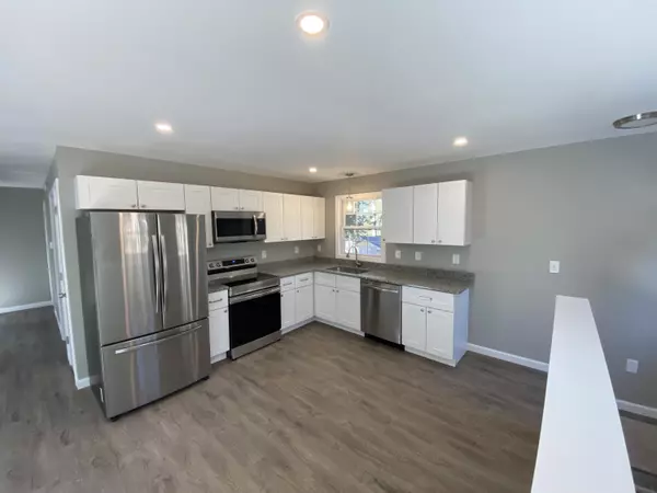 Litchfield, ME 04350,305 Buker RD