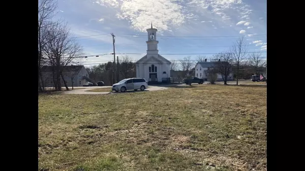 Vassalboro, ME 04989,991 Main ST