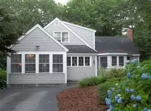 57 School ST, Kennebunkport, ME 04046