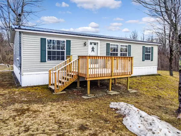 201 Hinkley RD, West Gardiner, ME 04345