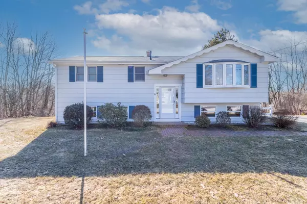 62 Independence DR, Westbrook, ME 04092