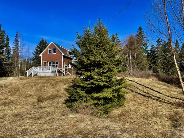 Vinalhaven, ME 04863,748 N North Haven RD