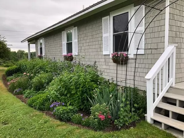 Saint George, ME 04860,66 Glenmere RD