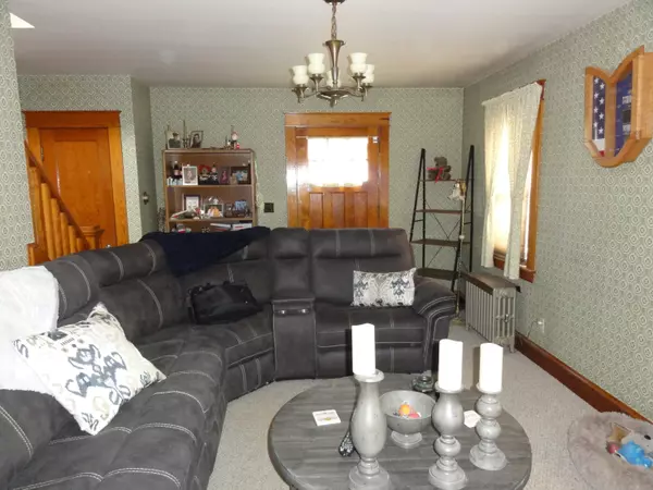 Oakland, ME 04963,36 Main ST