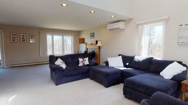 Minot, ME 04258,841 Woodman Hill RD