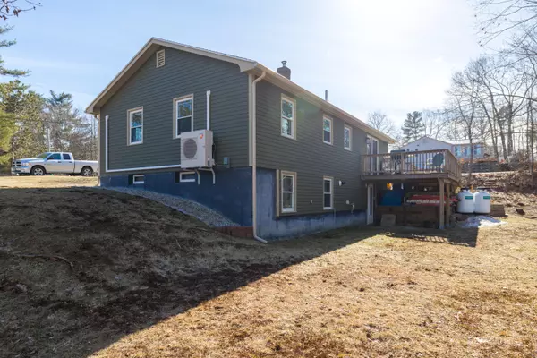 Gray, ME 04039,15 Adler DR