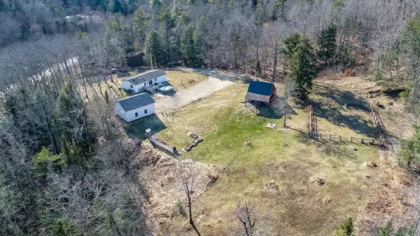 Frankfort, ME 04438,125 Loggin RD