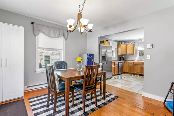 Kittery, ME 03904,6 Moore ST