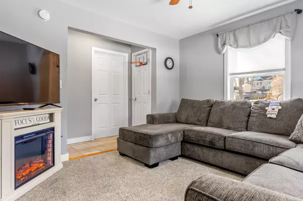 Kittery, ME 03904,6 Moore ST