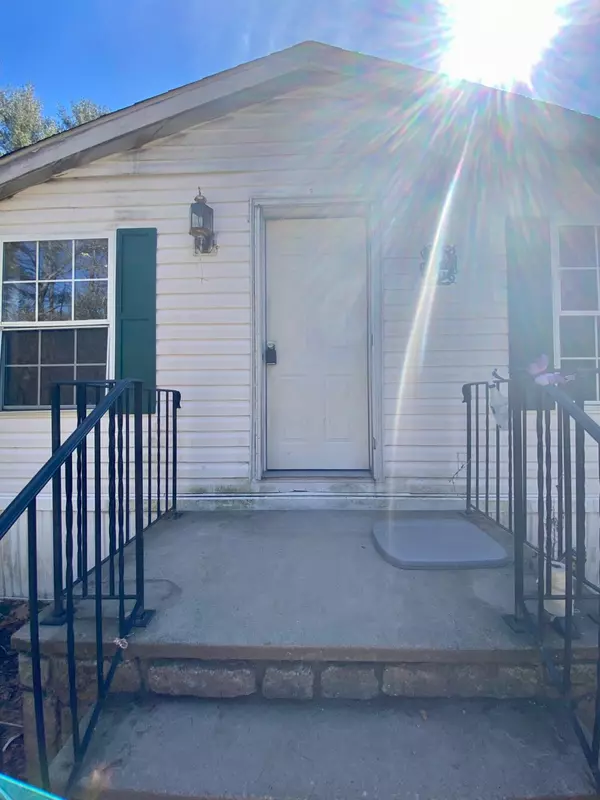 New Gloucester, ME 04260,584 Snow Hill RD