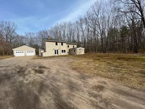 Lyman, ME 04002,327 Old North Berwick RD