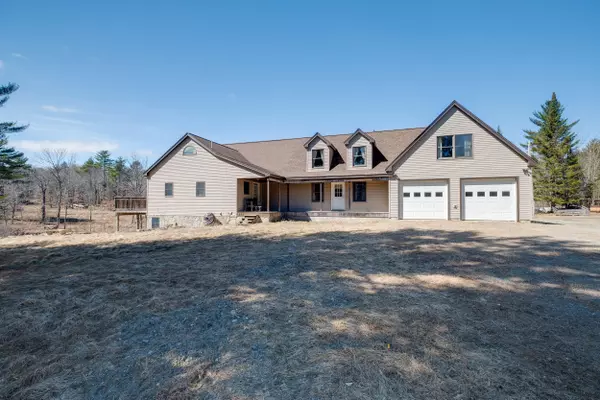 63 Parker RD, Pittston, ME 04345