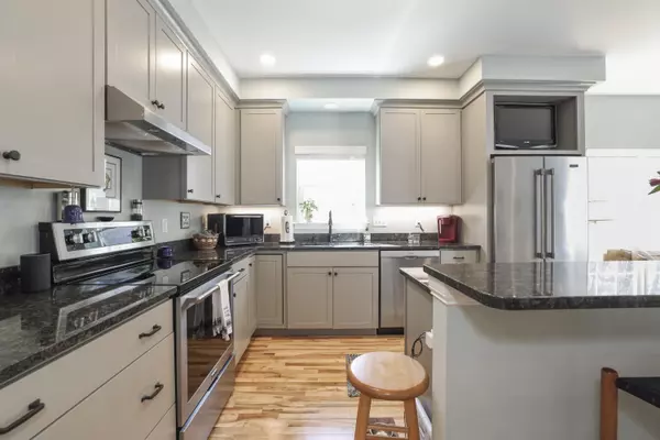 Kennebunk, ME 04043,11 Longfellow LN #2
