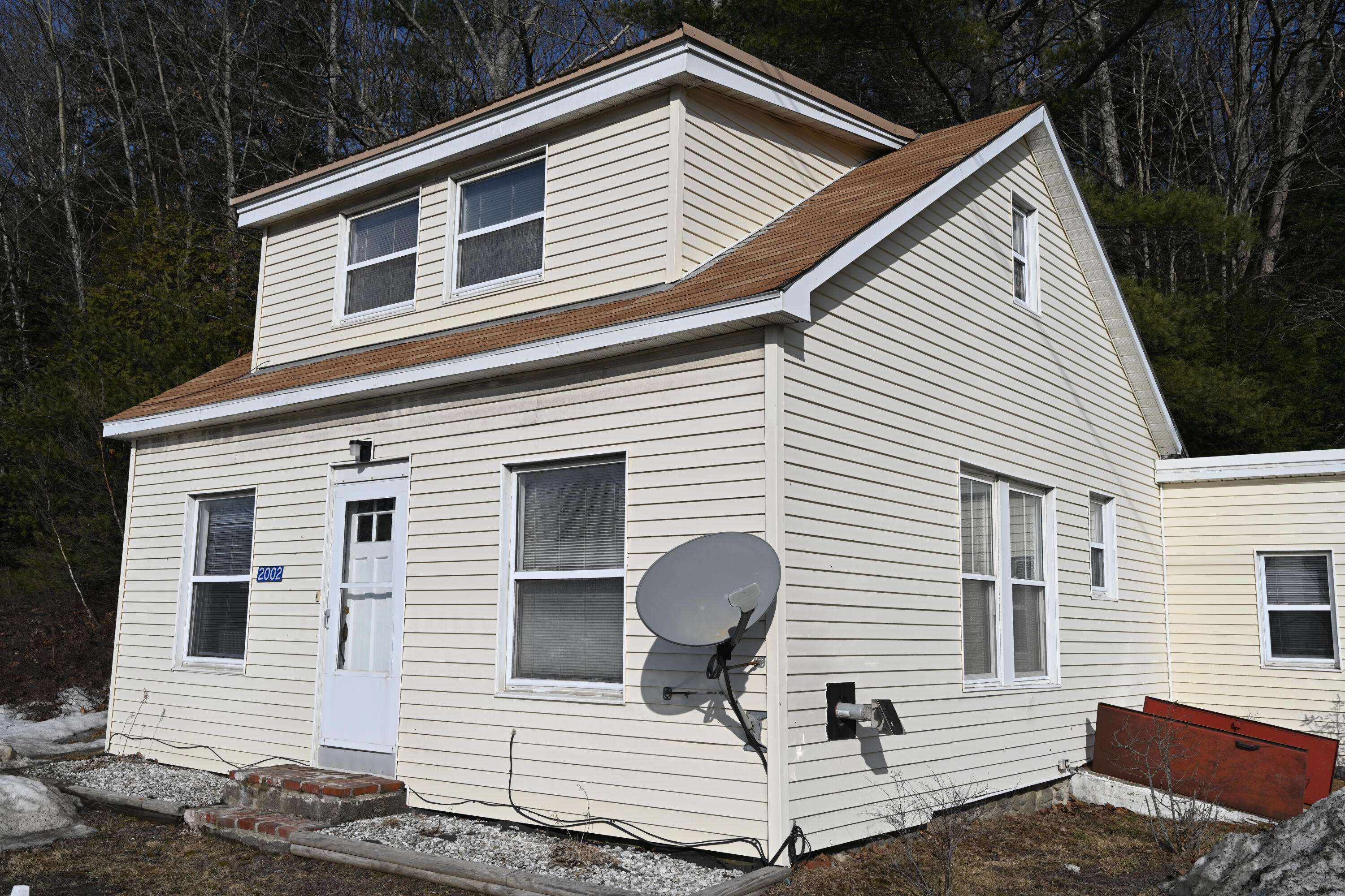2002 Main RD, Dedham, ME 04429