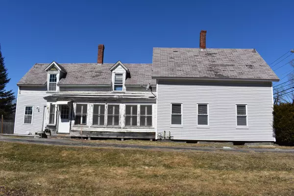 Newport, ME 04953,107 Elm ST