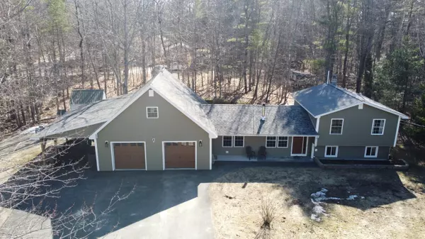 41 Kimball LN, Casco, ME 04015