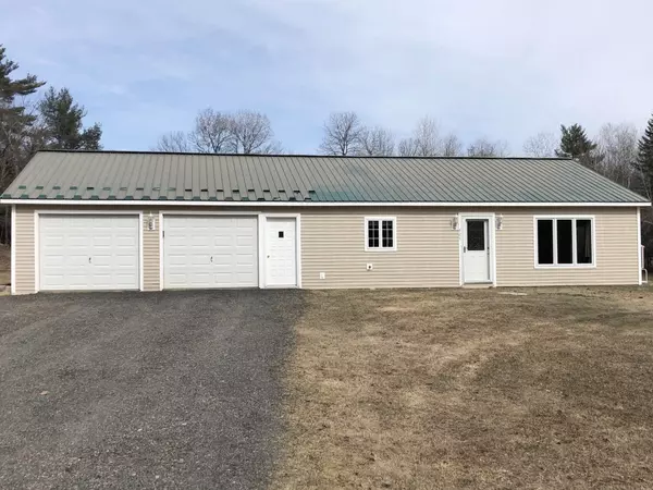 Newport, ME 04953,421 Rutland RD