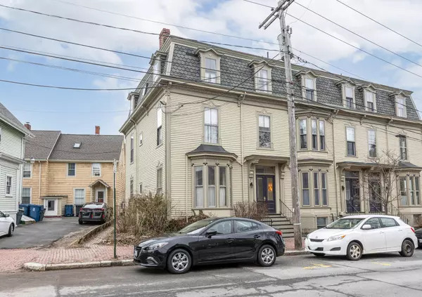 Portland, ME 04102,256 Vaughan ST