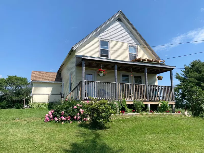 64 Lubec RD, Whiting, ME 04691