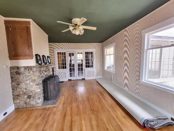 Phillips, ME 04966,31 Dodge RD