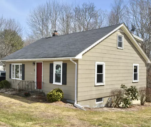 Hampden, ME 04444,15 Pleasant ST