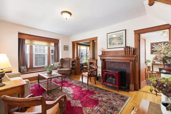 Brunswick, ME 04011,10 Page ST