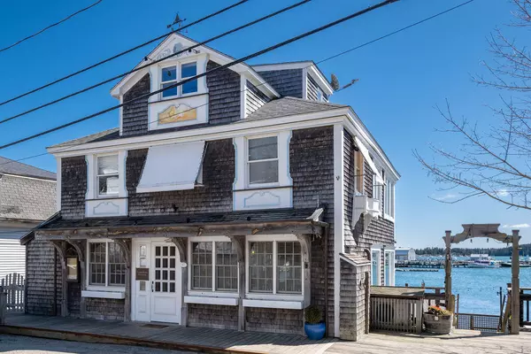 Stonington, ME 04681,27 Main ST