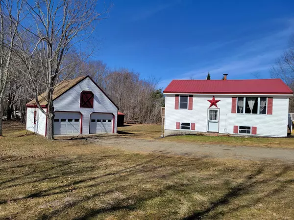 89 Bryant RD, Freedom, ME 04941