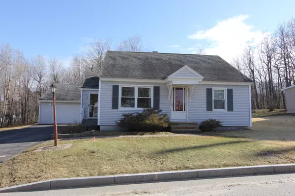 Auburn, ME 04210,16 Ipswich ST