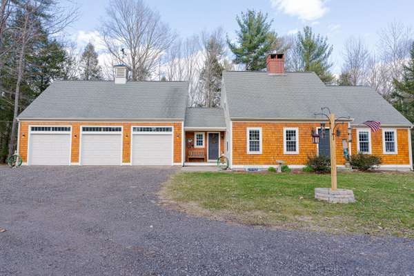 562 River RD, Buxton, ME 04093