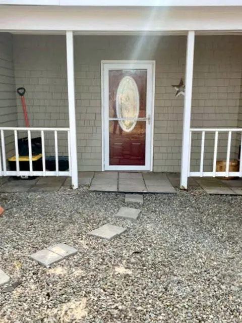 Oakland, ME 04963,130 Middle RD