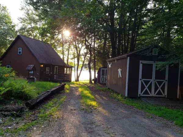 Palmyra, ME 04965,35 Loon LN