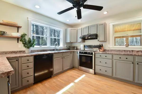 Poland, ME 04274,4 Windsor PL