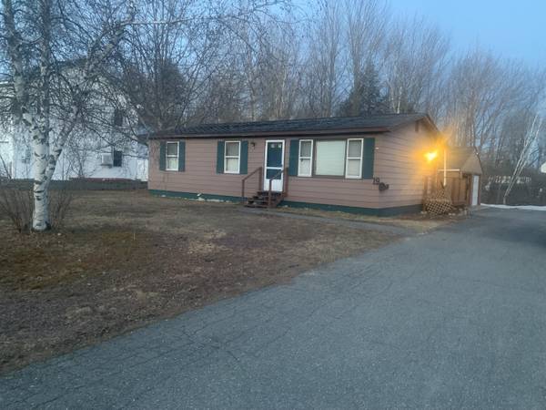 19 Independence LN, East Millinocket, ME 04430