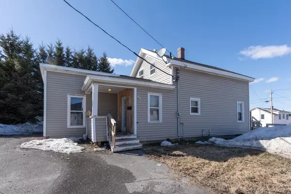431 St Thomas ST, Madawaska, ME 04756