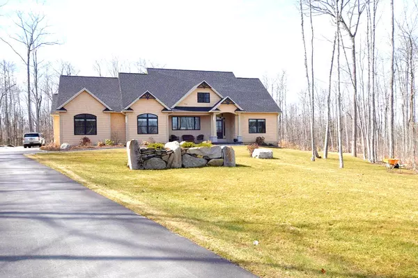 Hermon, ME 04401,668 Stone Farm DR