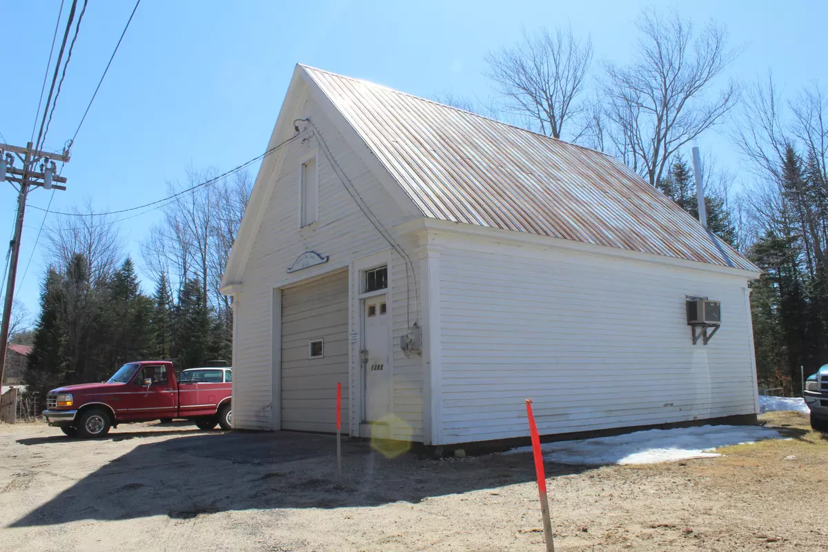 Hartford, ME 04220,1283 Main ST