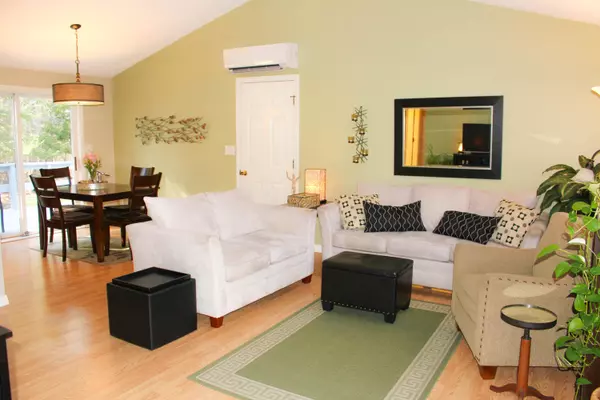 Yarmouth, ME 04096,83 Rebecca LN #22