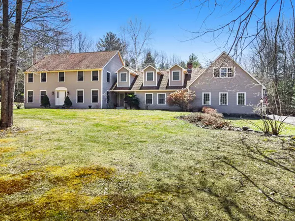 26 Hawthorne RD, North Yarmouth, ME 04097