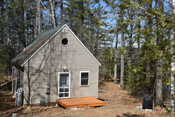 101 Woodland RD, Winthrop, ME 04364