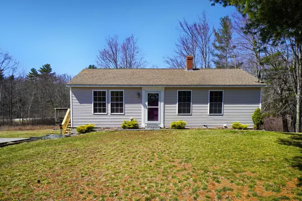 808 River RD, Windham, ME 04062