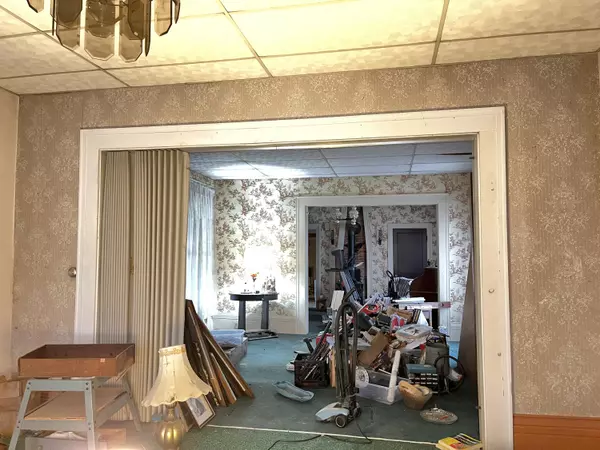 Mechanic Falls, ME 04256,64 Pleasant ST