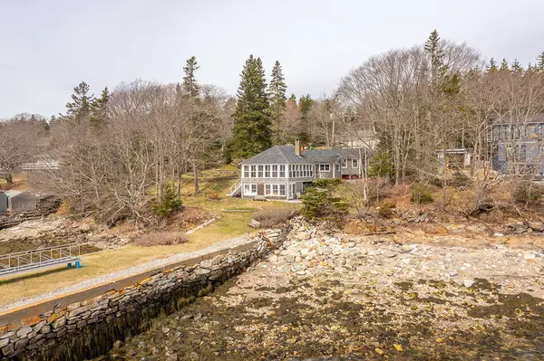 Saint George, ME 04860,25 Barter Point RD